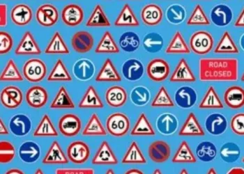 Brain Teaser Spot 4 Fake Road Signs In The Picture