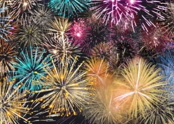 Brain Teaser Spot 3 Pinwheels Among The Fireworks In Picture